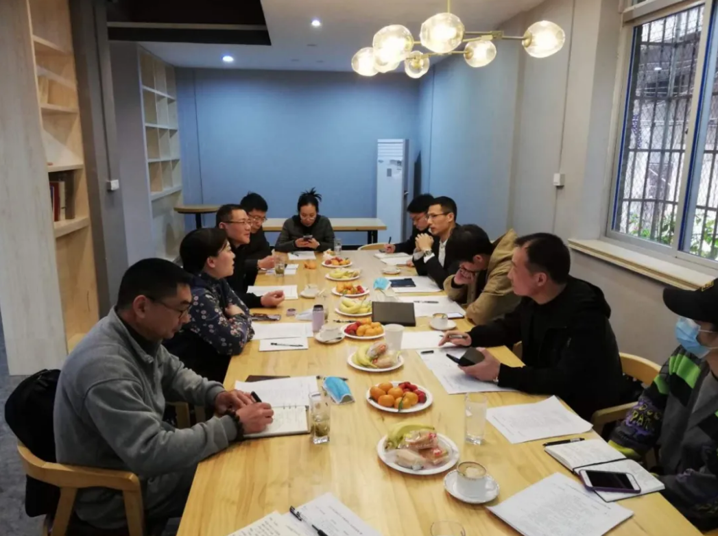 我公司董事長(zhǎng)陳錦霖出席鹿城區(qū)高層次人才聯(lián)誼會(huì)一屆一次會(huì)長(zhǎng)辦公會(huì)議(圖2) 我公司董事長(zhǎng)陳錦霖出席鹿城區(qū)高層次人才聯(lián)誼會(huì)一屆一次會(huì)長(zhǎng)辦公會(huì)議(圖2)