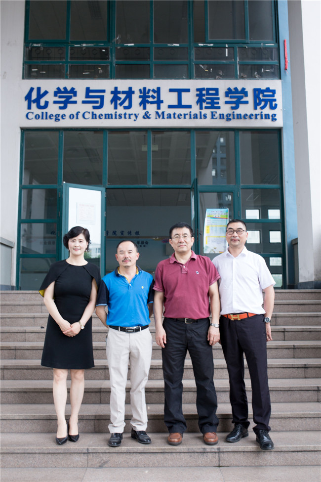 化學(xué)工業(yè)職業(yè)技能鑒定指導(dǎo)中心劉主任蒞臨錦鵬做指導(dǎo)工作(圖12)