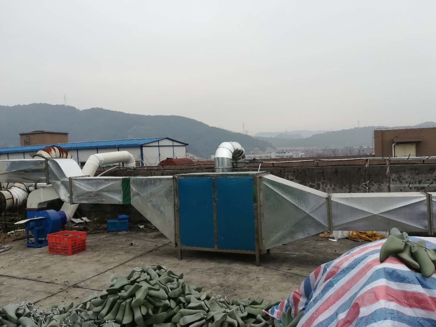 溫州市鹿城三豪皮鞋廠VOCs廢氣治理工程——等離子有機廢氣凈化器(圖1)