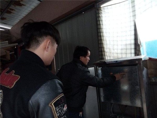 瑞安市遠(yuǎn)久鞋業(yè)有限公司VOCs廢氣治理工程——等離子有機(jī)廢氣凈化器(圖14) 瑞安市遠(yuǎn)久鞋業(yè)有限公司VOCs廢氣治理工程——等離子有機(jī)廢氣凈化器(圖14)