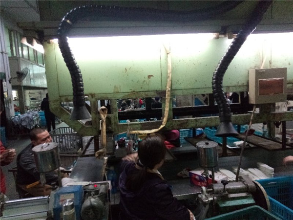 浙江天宏鞋業(yè)有限公司VOCs廢氣治理工程——等離子有機(jī)廢氣凈化器(圖9) 浙江天宏鞋業(yè)有限公司VOCs廢氣治理工程——等離子有機(jī)廢氣凈化器(圖9)